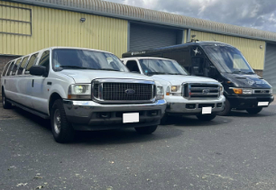 Airport minibus and limousines
