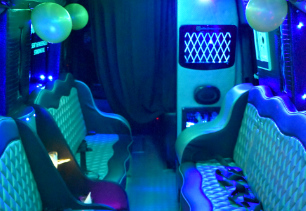 Passenger cabin with colour change lights
