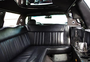 Mirror ceiling inside vehicle